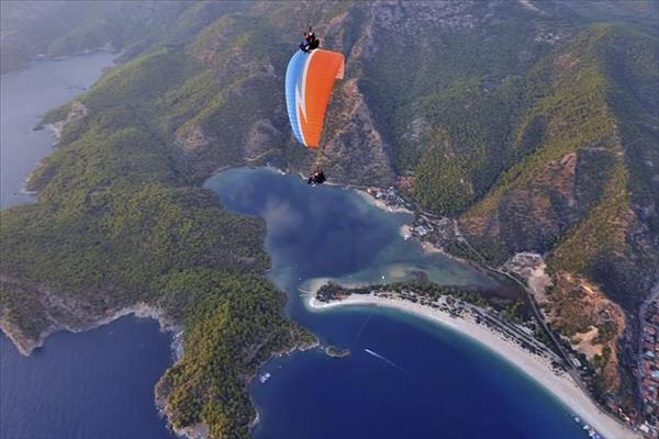 Paragliding